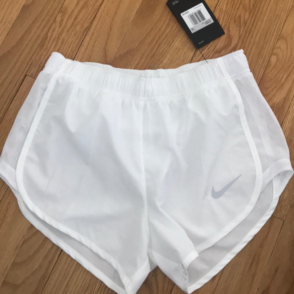 Nike women’s xs white DRI-FIT athletic shorts